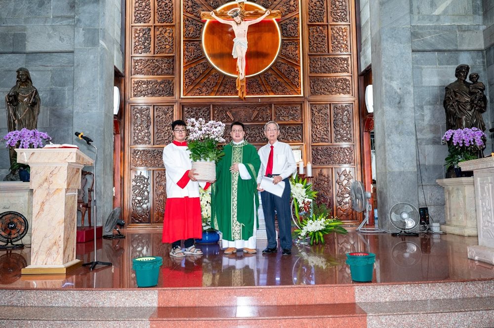 Gx. Vĩnh Hòa - Mừng Lễ Thánh Martinô de Porres bổn mạng cha xứ 2024